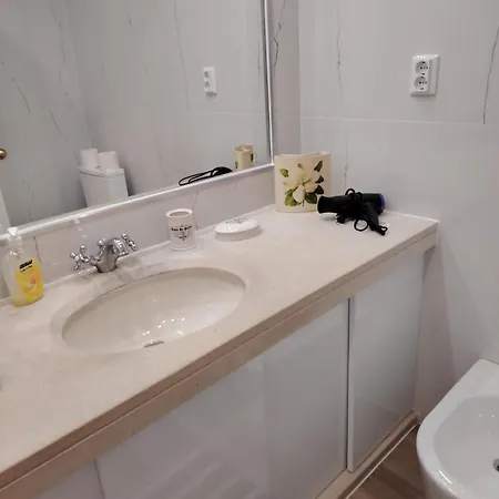 Lovely In Park Apartment Cascais